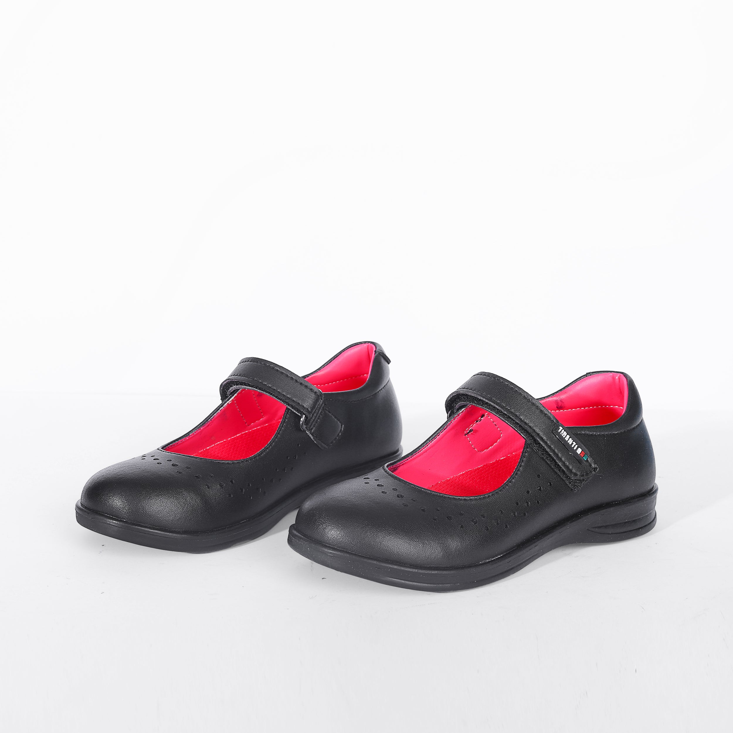 Black Shoes with Pull Tab for Kids L-4