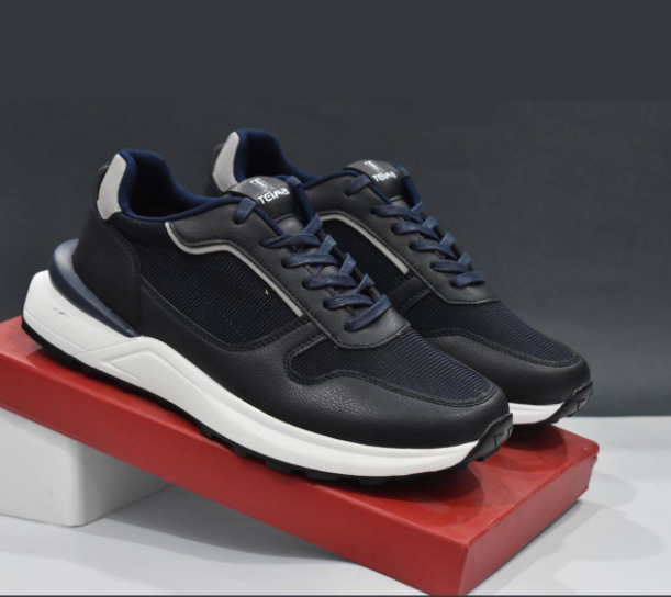 Men's Casual Sneakers 109