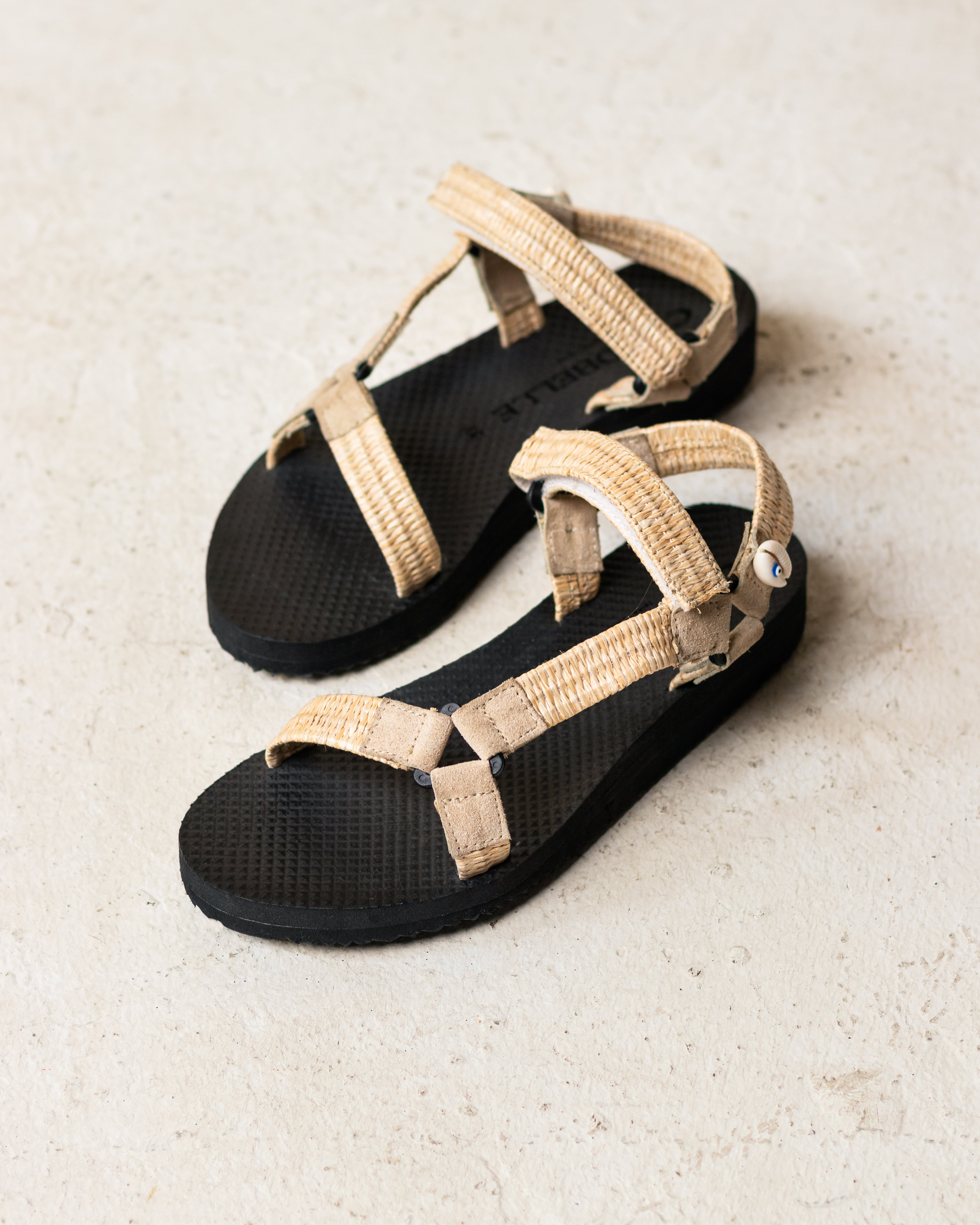 Les Trekky in Natural Raffia