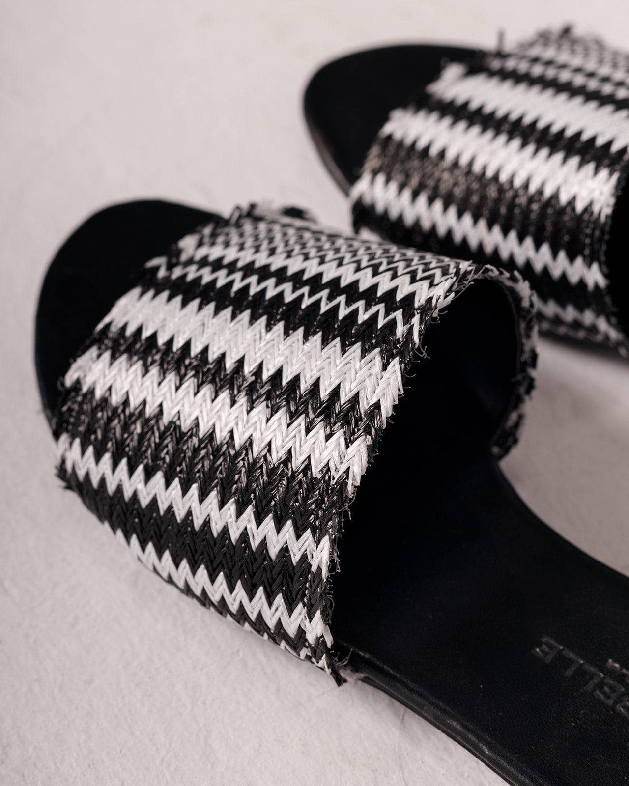 Iris in Black& White Chevron