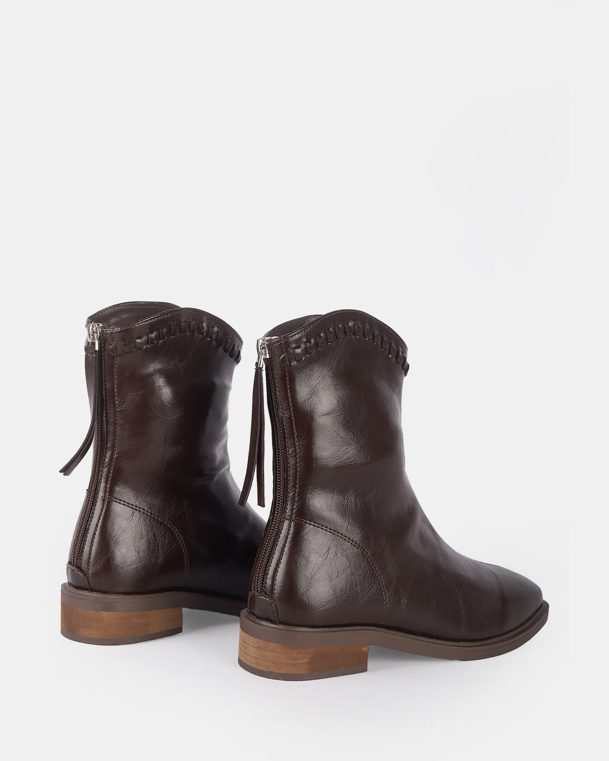 Botshy Women's Front-Zip Ankle Boot Cafe