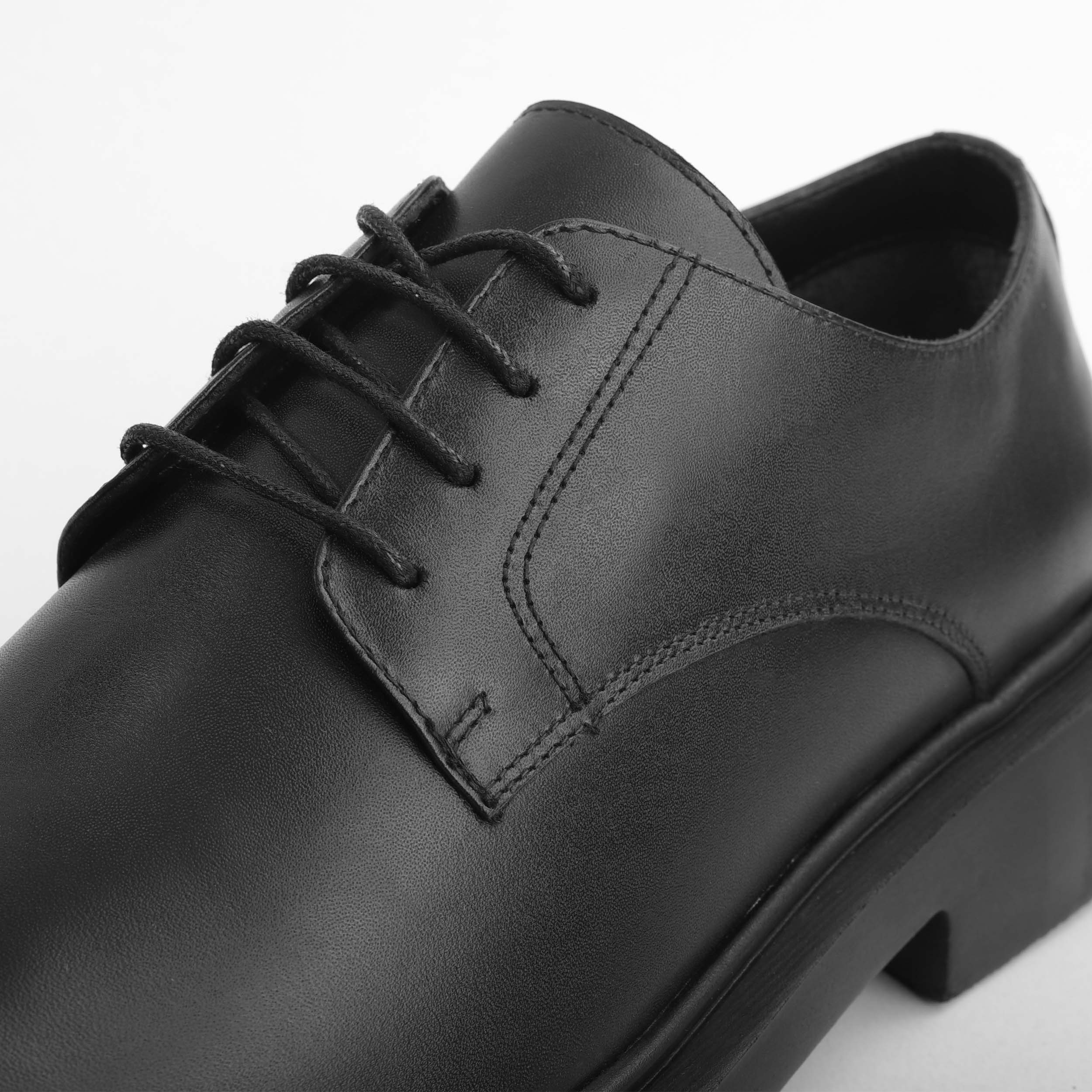 97051-112501 Men's Classic Leather Shoe