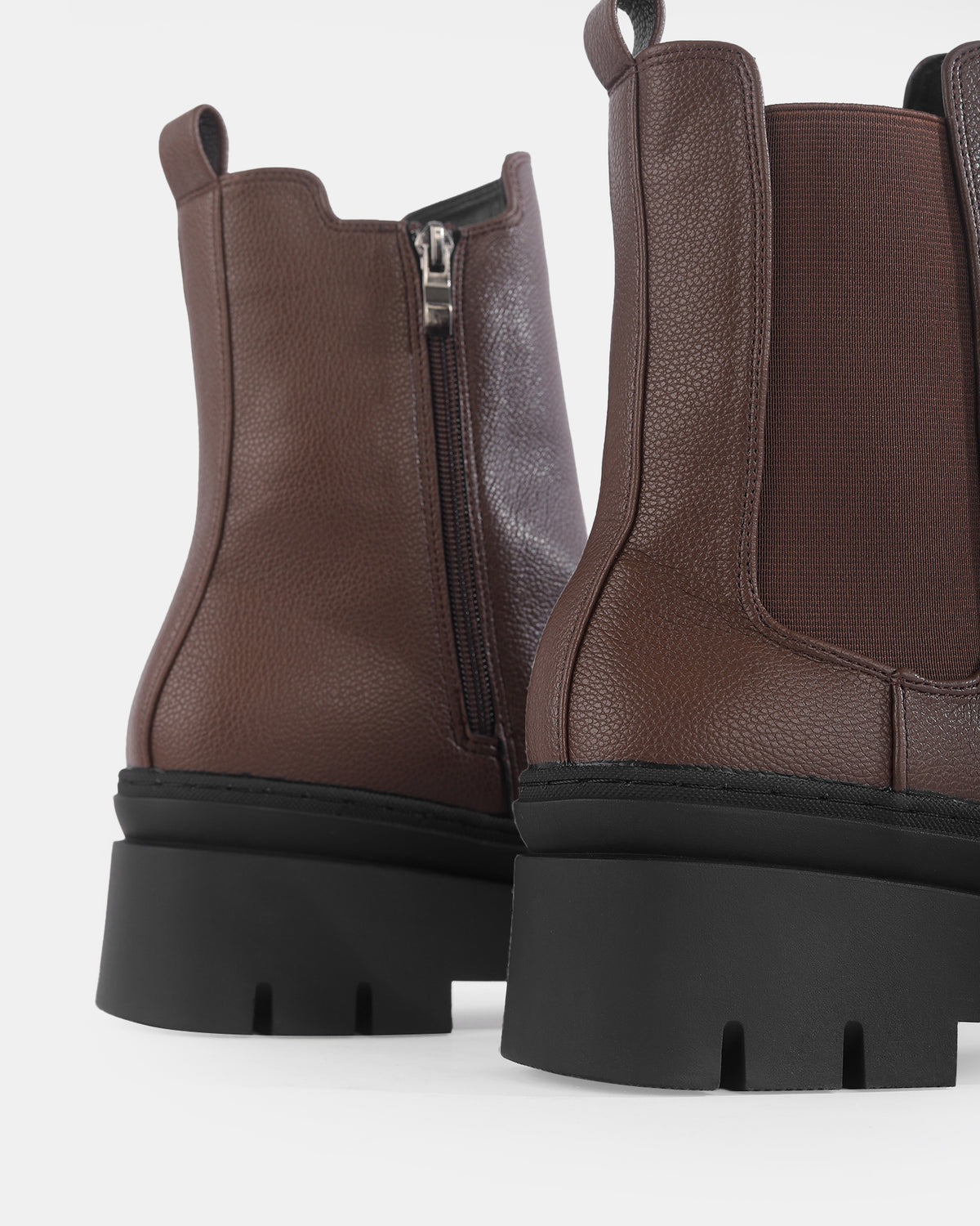 Botshy Women's Chunky Leather Chelsea Boot Cafe