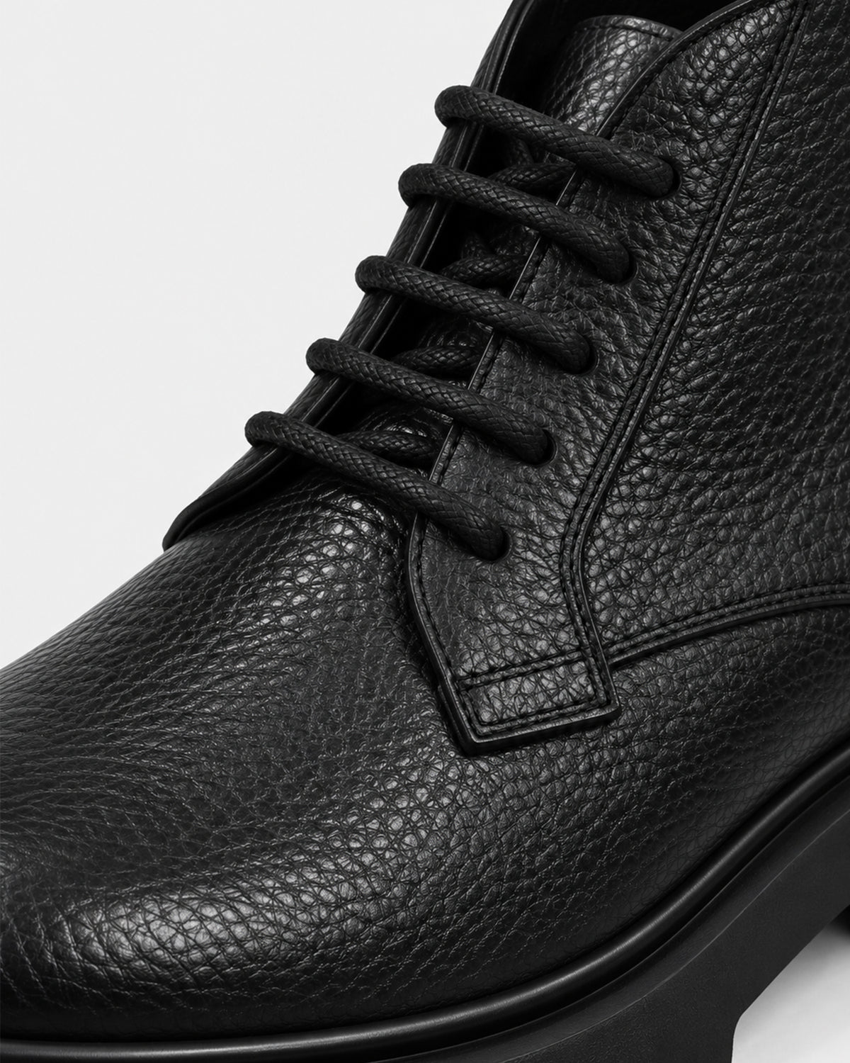 Lotfy Men's Leather Chukka Boot 97051-112502 Black