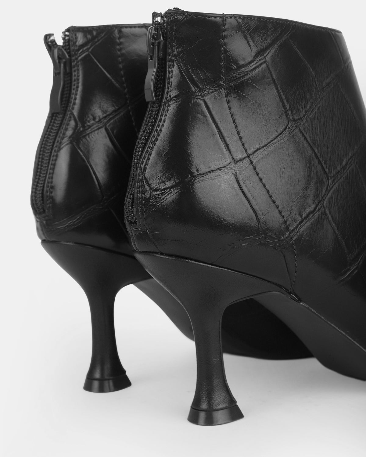 94741-B930 Black 4