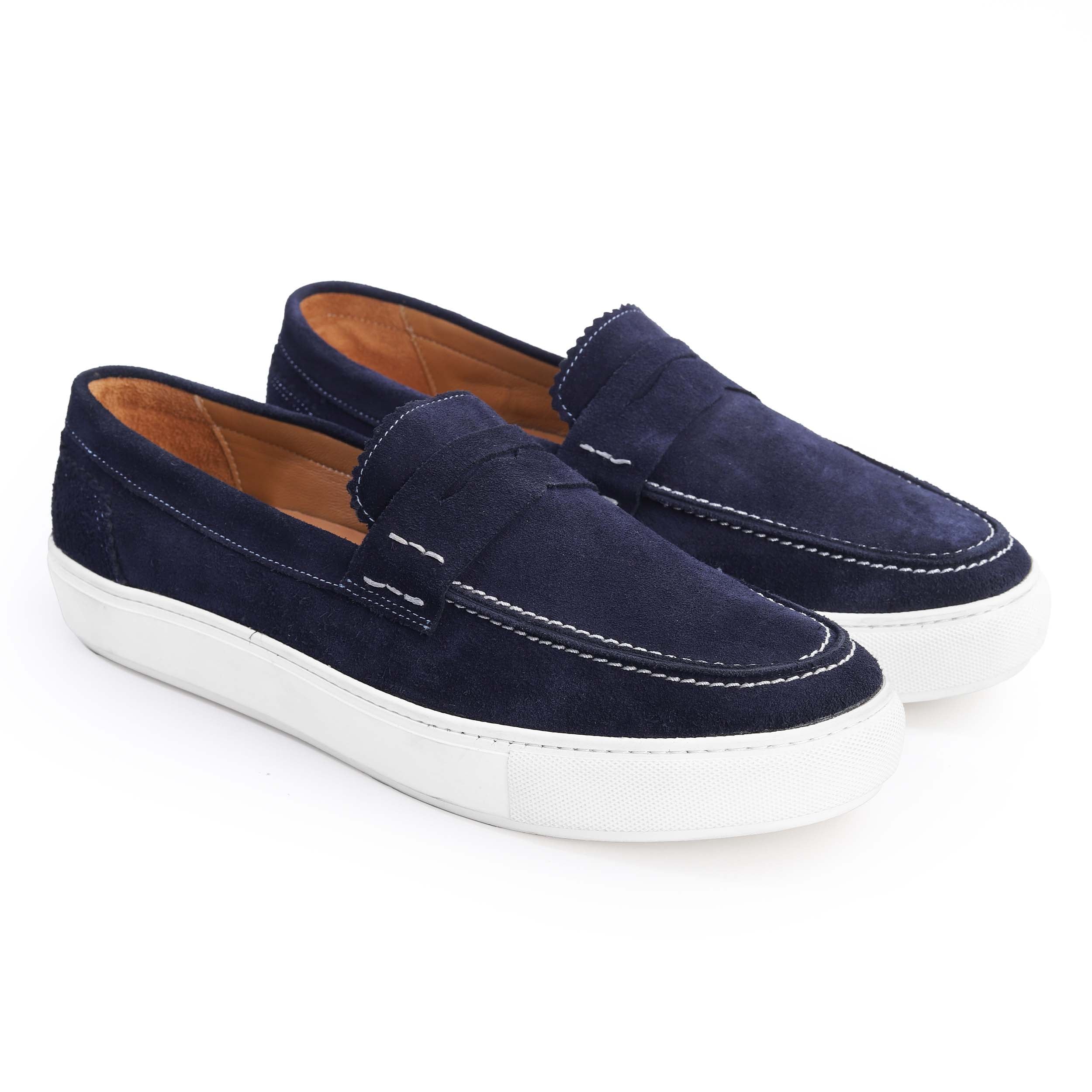 Men's Casual & Sneakers