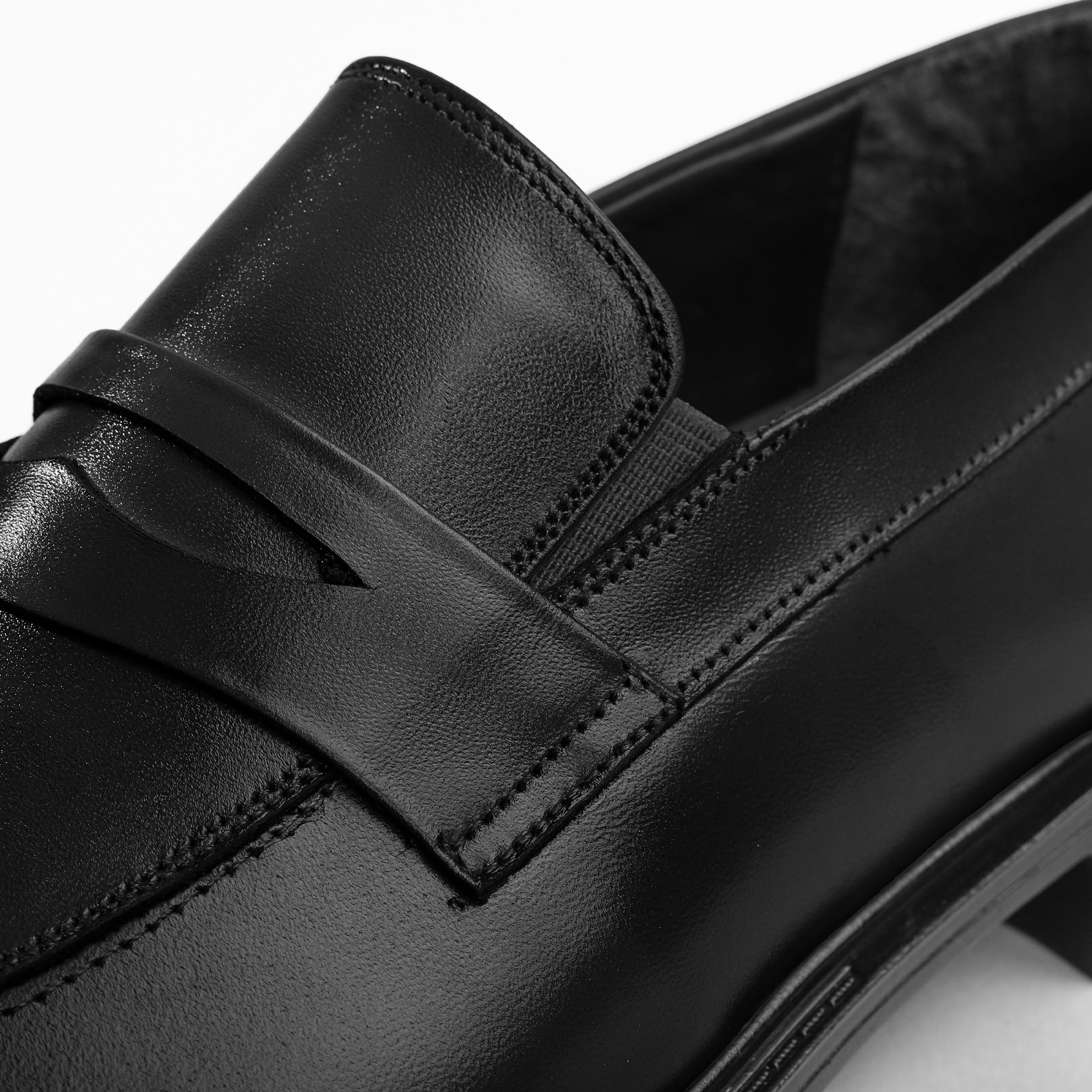 91551-122 Men's Classic Leather Shoe